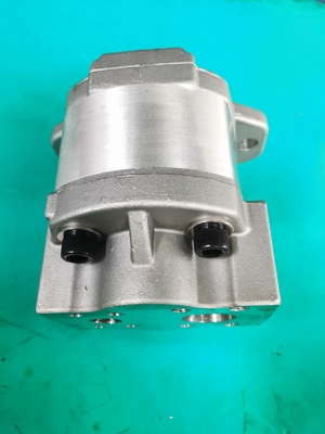 705-11-34100 SAL50小松の歯車ポンプの車輪の積込み機530の530B重量:6.981kgs
