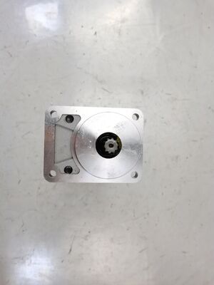 3 段階 水力ギアポンプ 16+16+16-10T-R 高品質の鉄とアルミニウム合金材料 建設機械 工場供給 水力スペアパーツ