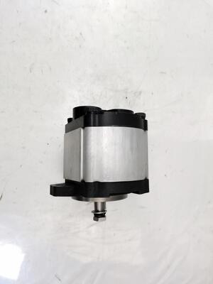 ハイドロリックギアポンプ 20K-60-31182 高品質の鉄とアルミニウム合金材料 建設機械工場用 供給 ハイドロリックスペアパーツ