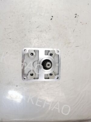 ハイドロリックギアポンプ 重い機械用のギアポンプ ステアリングとパワー装置 オイルポンプ 部品番号 704-56-11101 アルミ合金