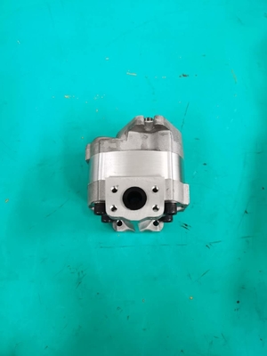 705-12-28010 SAR25小松ポンプ アッセンブリGD300A GD605A GD655A GS360の重量:4.58kgs